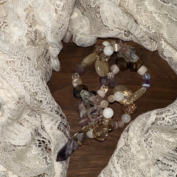 Honey, Berries And Cream HangCharm (Dream Amethyst, Lilac And Cream Catās Eye) - Picture 3 of 8